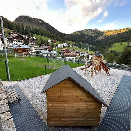 Tabia Suite Pelmo Villagrande  Exteriör bild