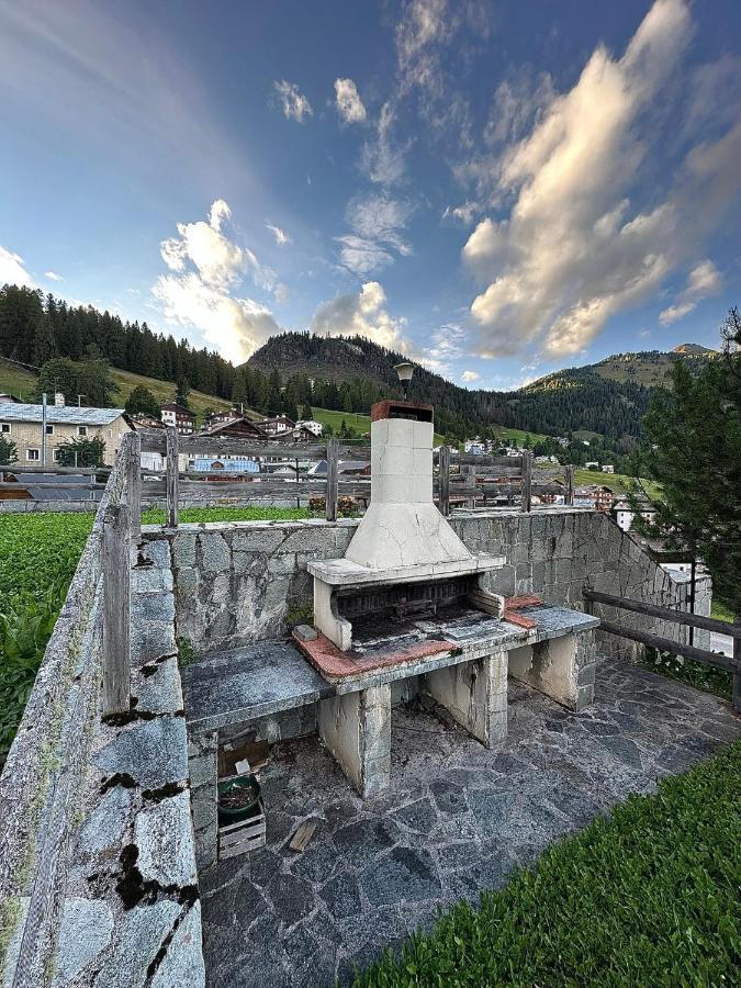 Tabia Suite Pelmo Villagrande  Exteriör bild
